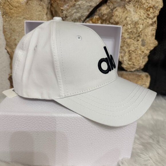ALO Yoga Accessories - White Off-Duty Cap Baseball